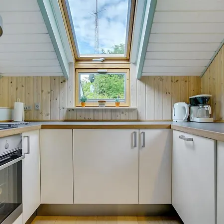 Nadezda - 450m From The Sea By Interhome